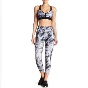 Soho Cropped Leggings | Black Onyx Sz. M